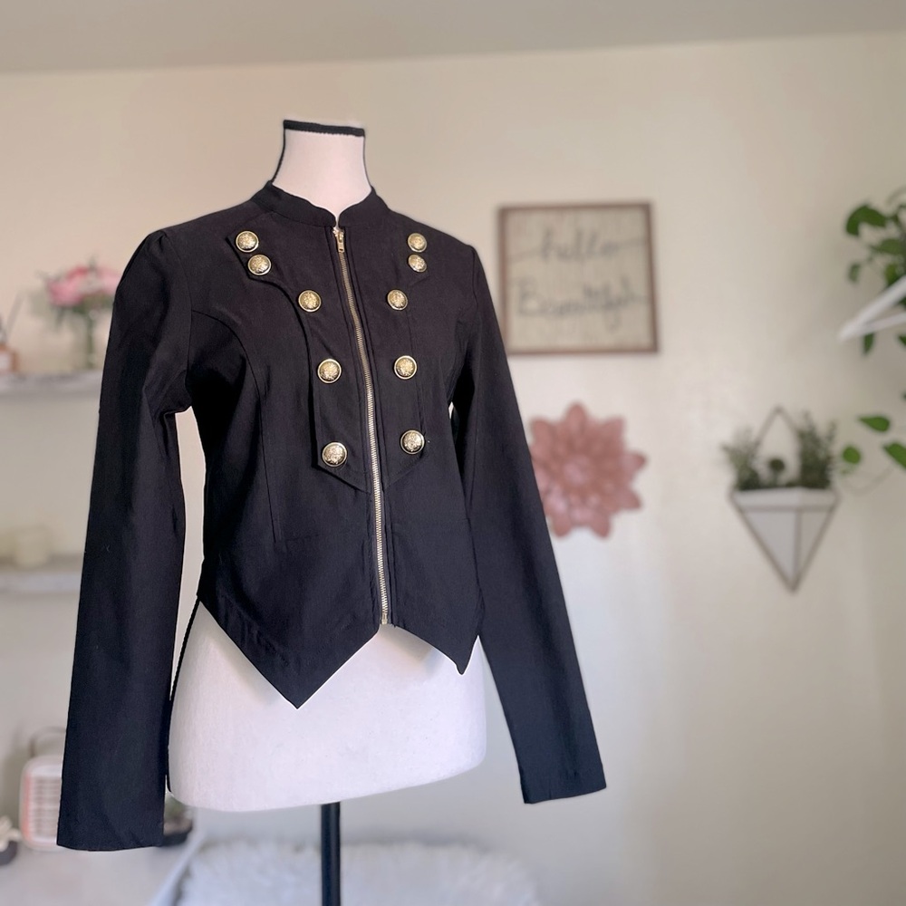 NWOT Black jacket bell hop style casual zip marked L but runs very small